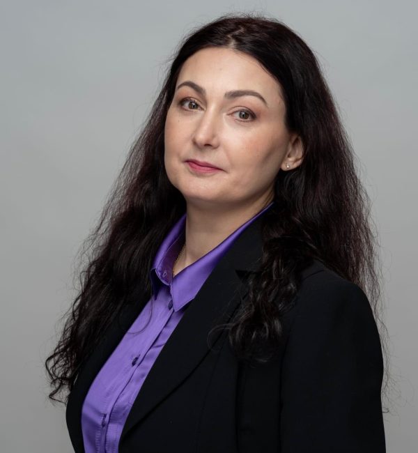 carina paraschivescu